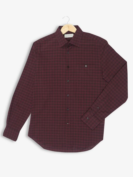 Regular full sleeve sport shirt with spread collar 